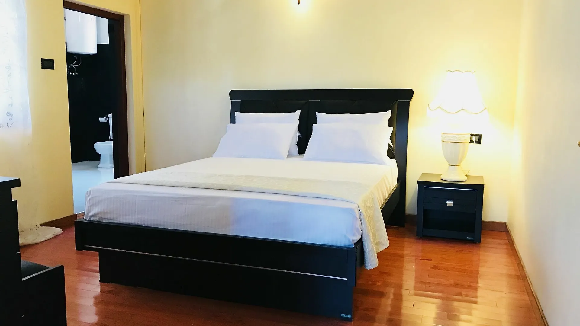 Ama Villa Negombo Hotel