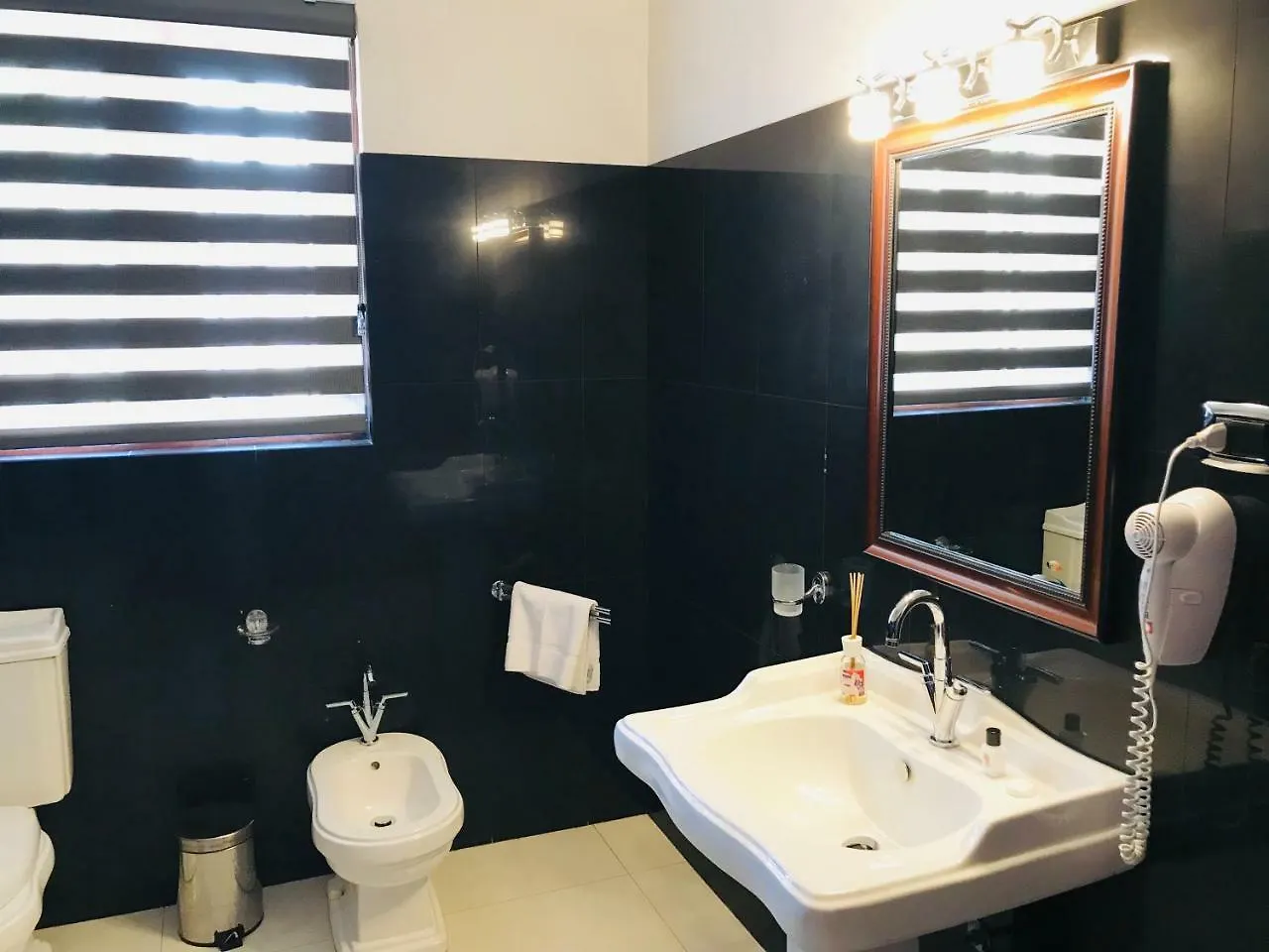 Hotel Ama Villa Negombo