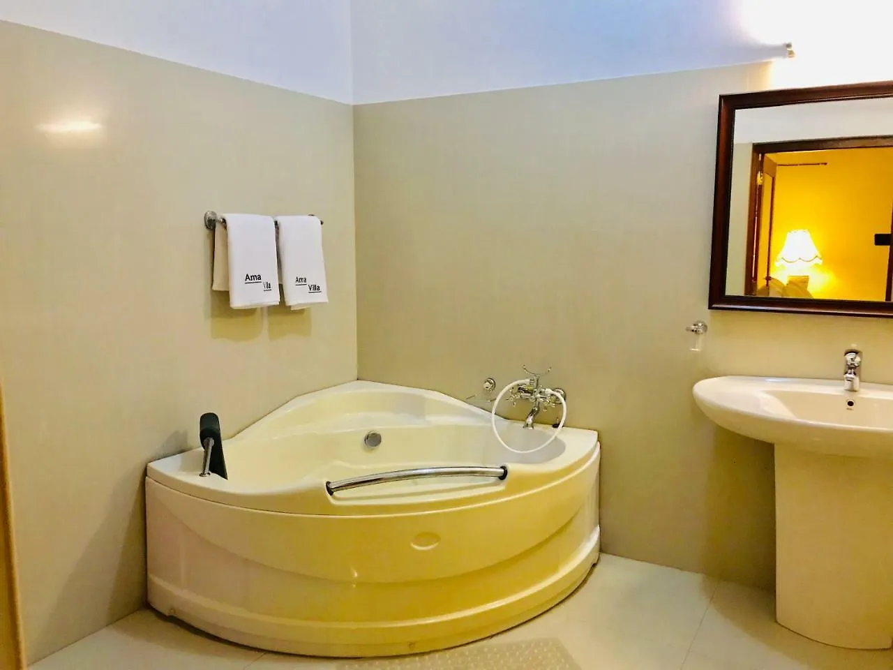 Ama Villa Negombo Hotel